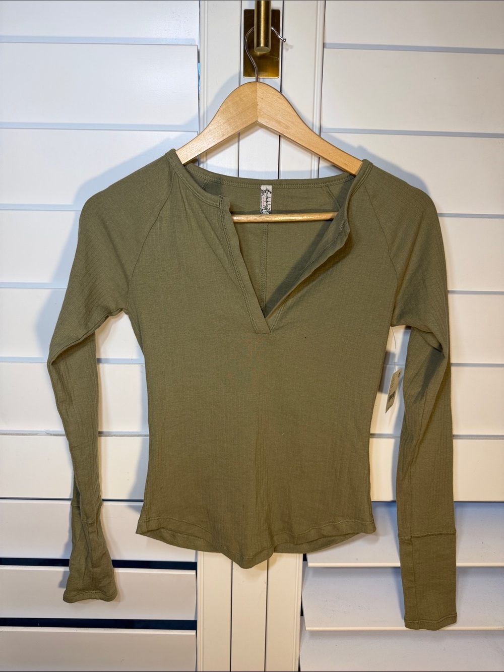 Free People NWT Olive Green Knit V-Neck Long Sleeve Top
